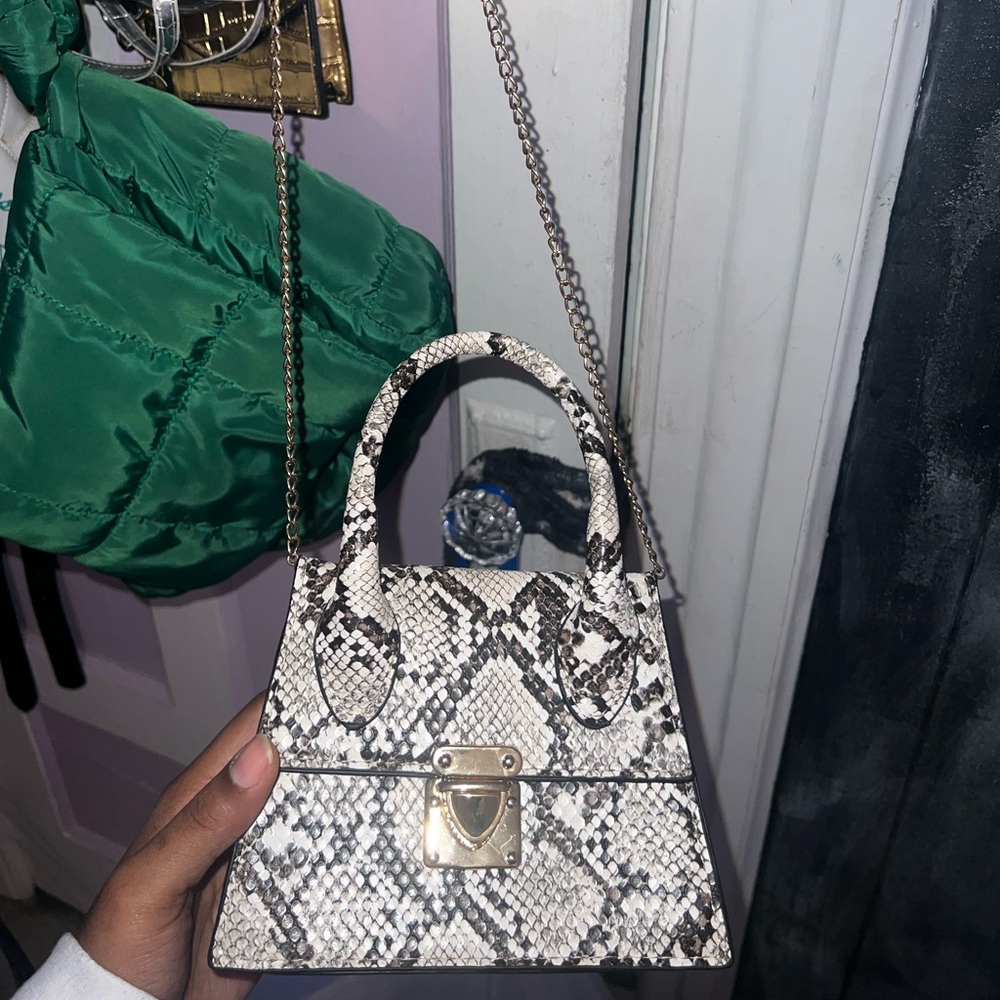 Crossbody bag